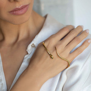 Snake Palm Cuff In Gold Plated